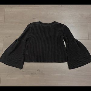 Free People v-neck cropped black sweater in size small